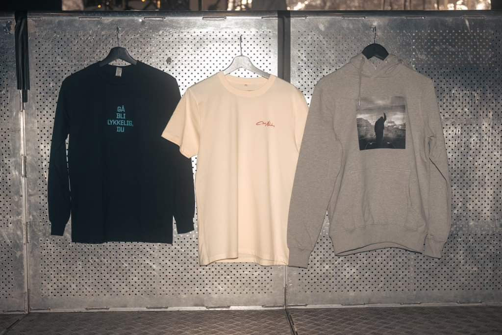 Tour T-shirt 2023-2024