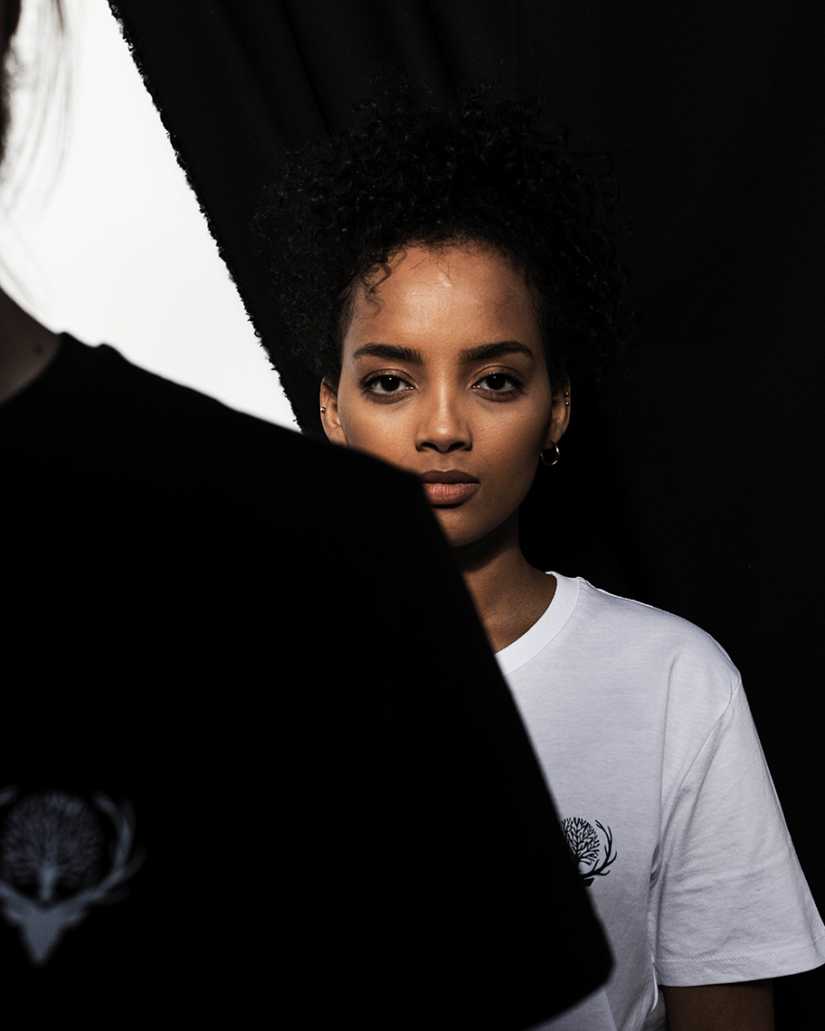 FAY WILDHAGEN HVIT T-SKJORTE