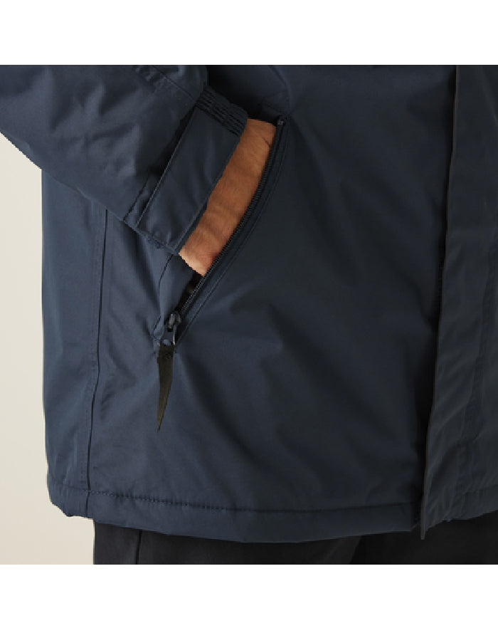 Sort Parkas med brodert logo